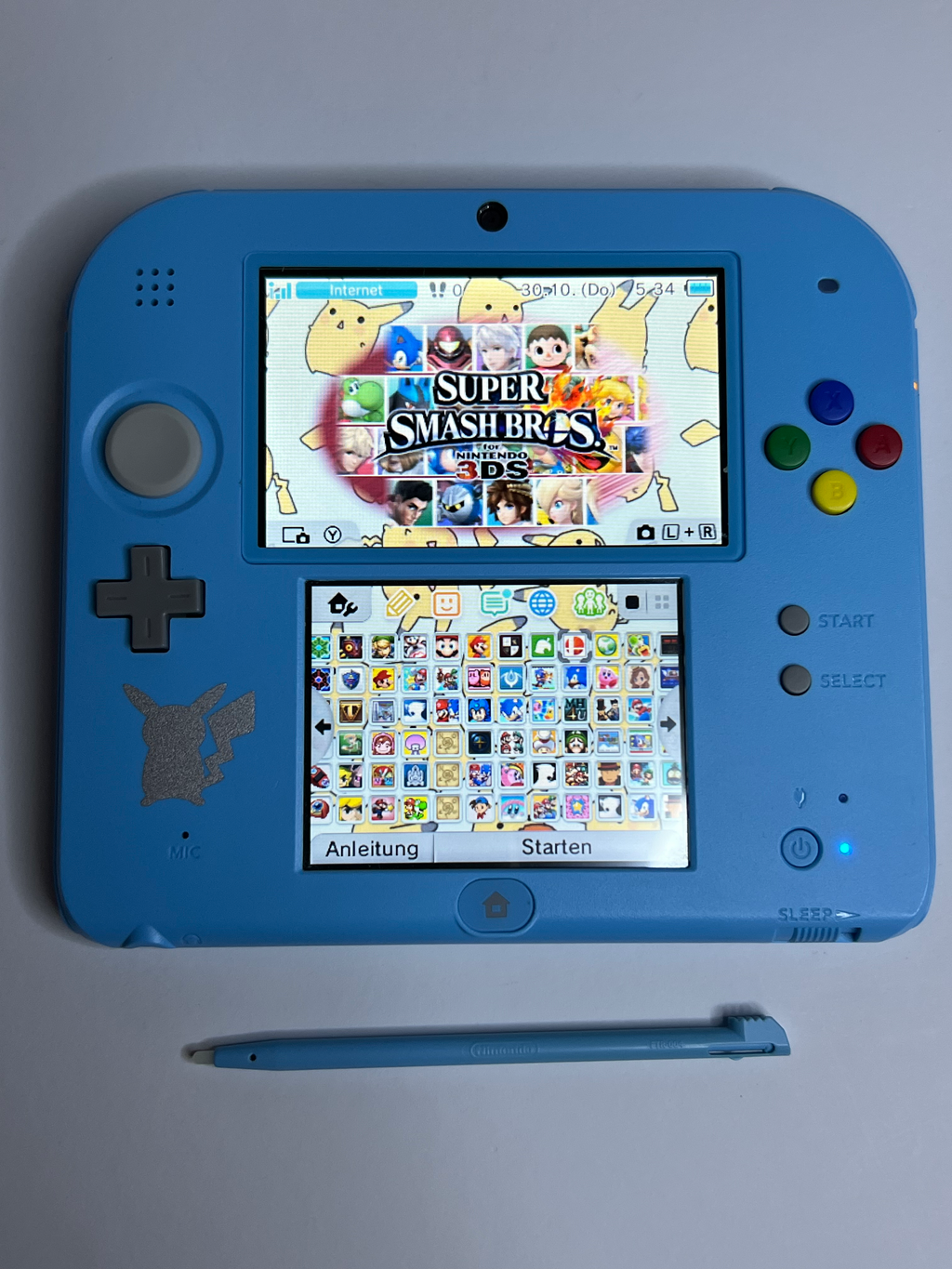 Nintendo 2DS Konsole Pokemon Sonne & Mond Edition mit 128GB, Pokemon Bank, Poke Mover & vielen Extras