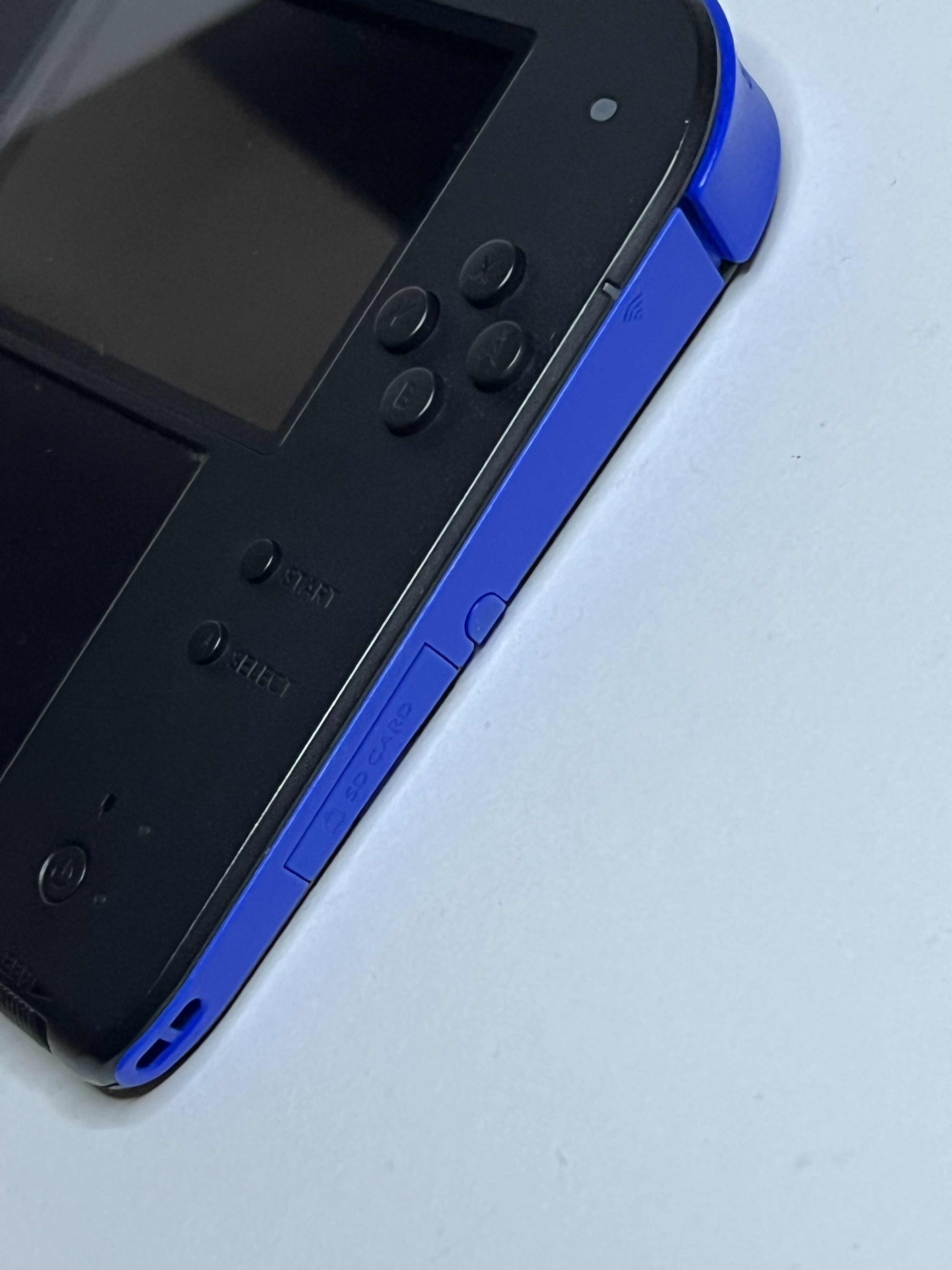 Nintendo 2DS Konsole mit 128GB, Pokemon Bank, Poke Mover & vielen Extras