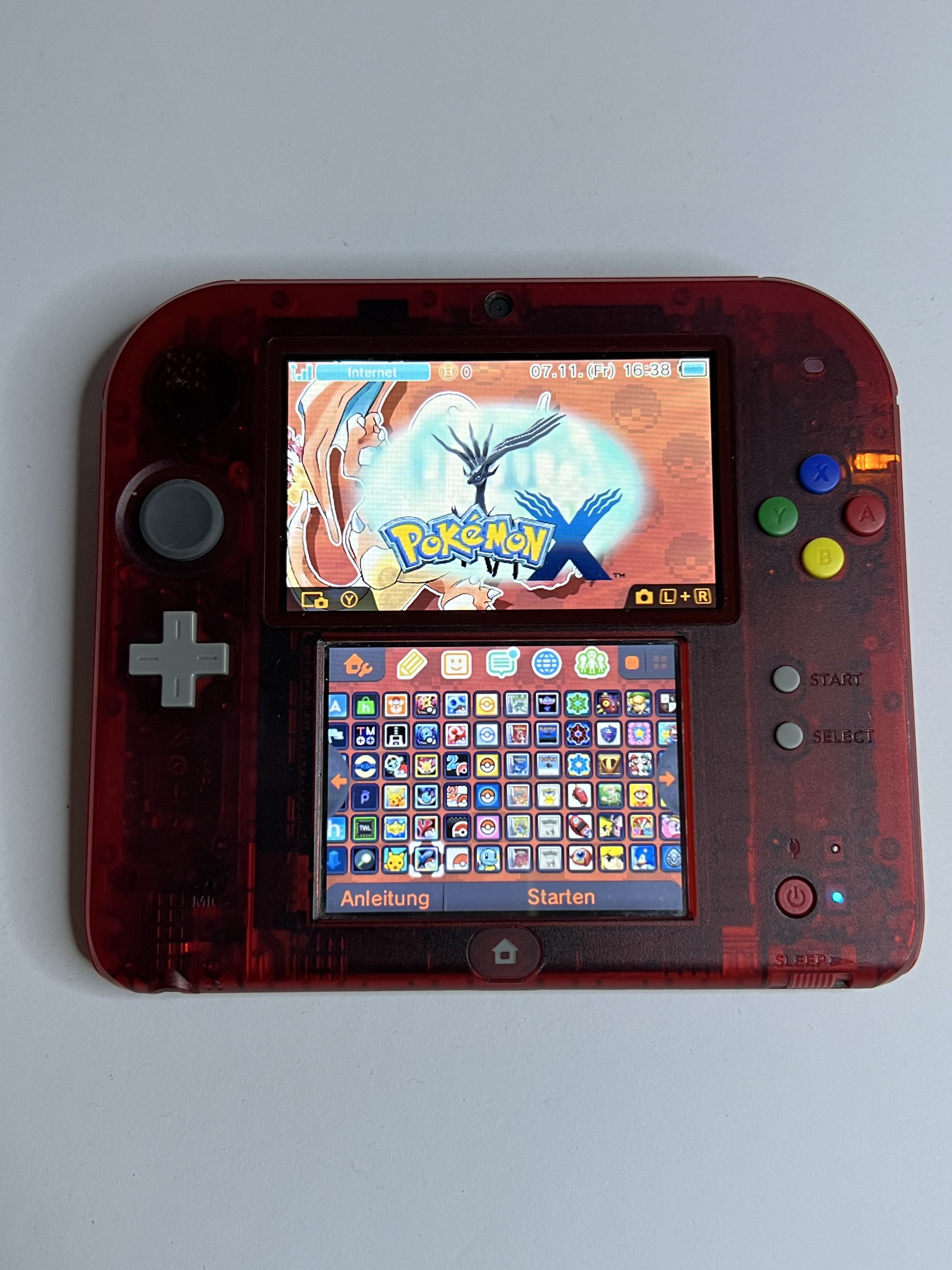 Nintendo 2DS Pokemon Rote Edition mit 128GB, Pokemon Bank, Poke Mover & vielen Extras