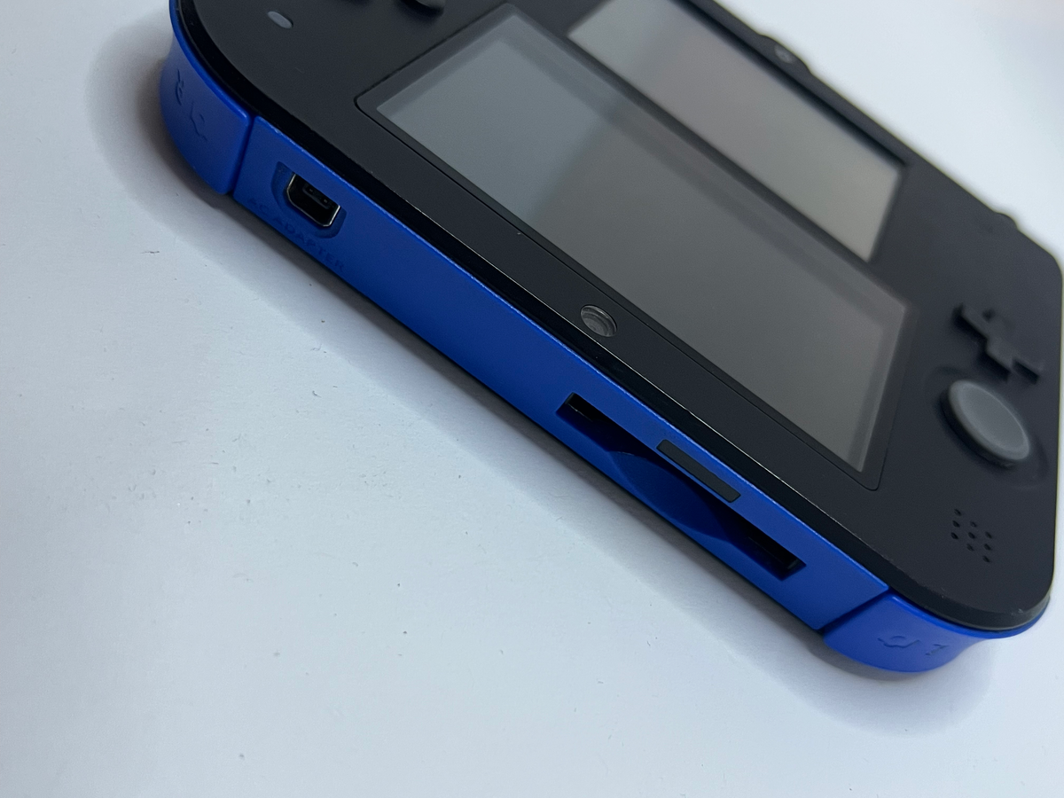 Nintendo 2DS Konsole schwarz blau mit 128GB, Pokemon Bank, Poke Mover & vielen Extras