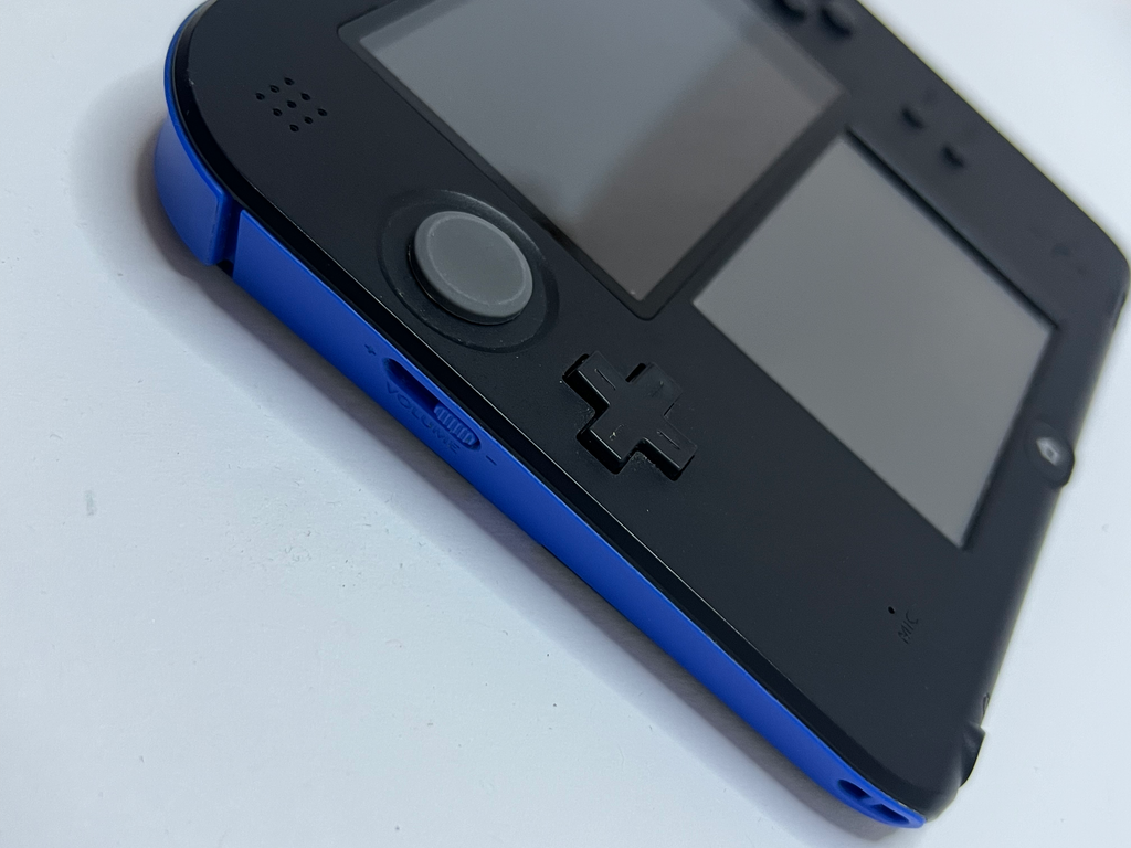 Nintendo 2DS Konsole schwarz blau mit 128GB, Pokemon Bank, Poke Mover & vielen Extras