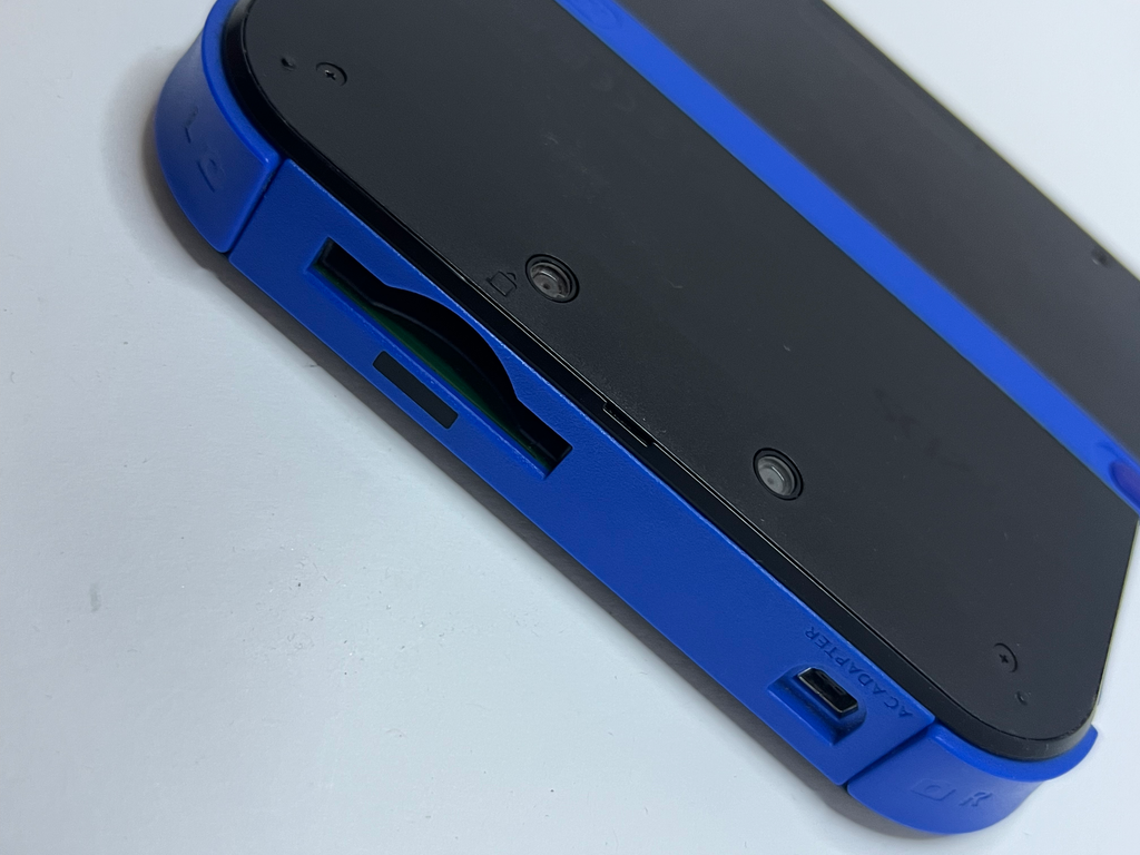 Nintendo 2DS Konsole schwarz blau mit 128GB, Pokemon Bank, Poke Mover & vielen Extras