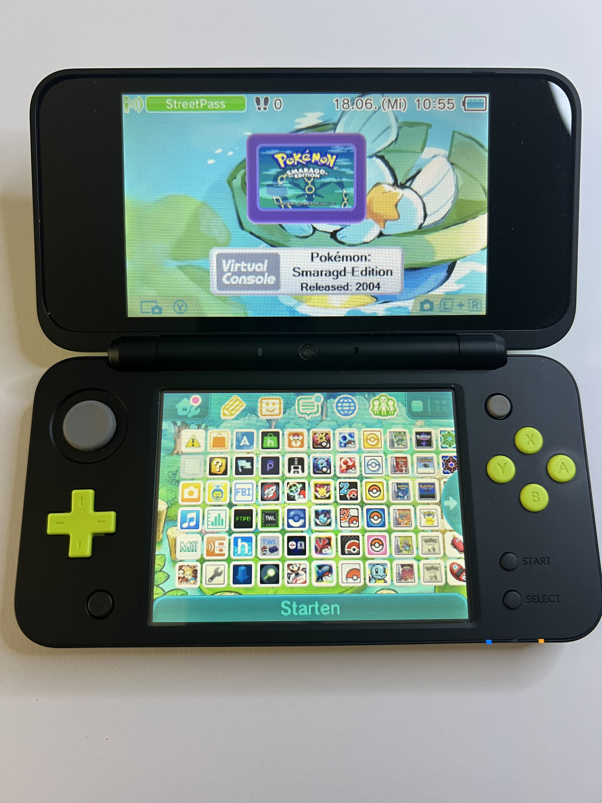 Nintendo New 2DS XL Konsole in schwarz neon grün mit 128GB, Pokemon Bank, Poke Mover & vielen Extras