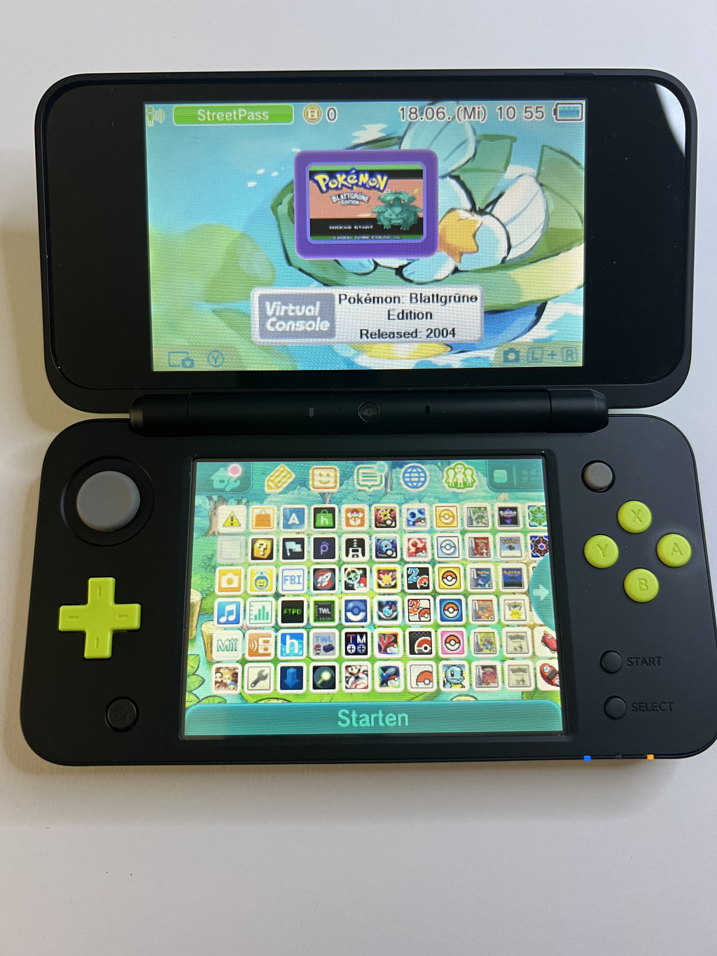 Nintendo New 2DS XL Konsole in schwarz neon grün mit 128GB, Pokemon Bank, Poke Mover & vielen Extras