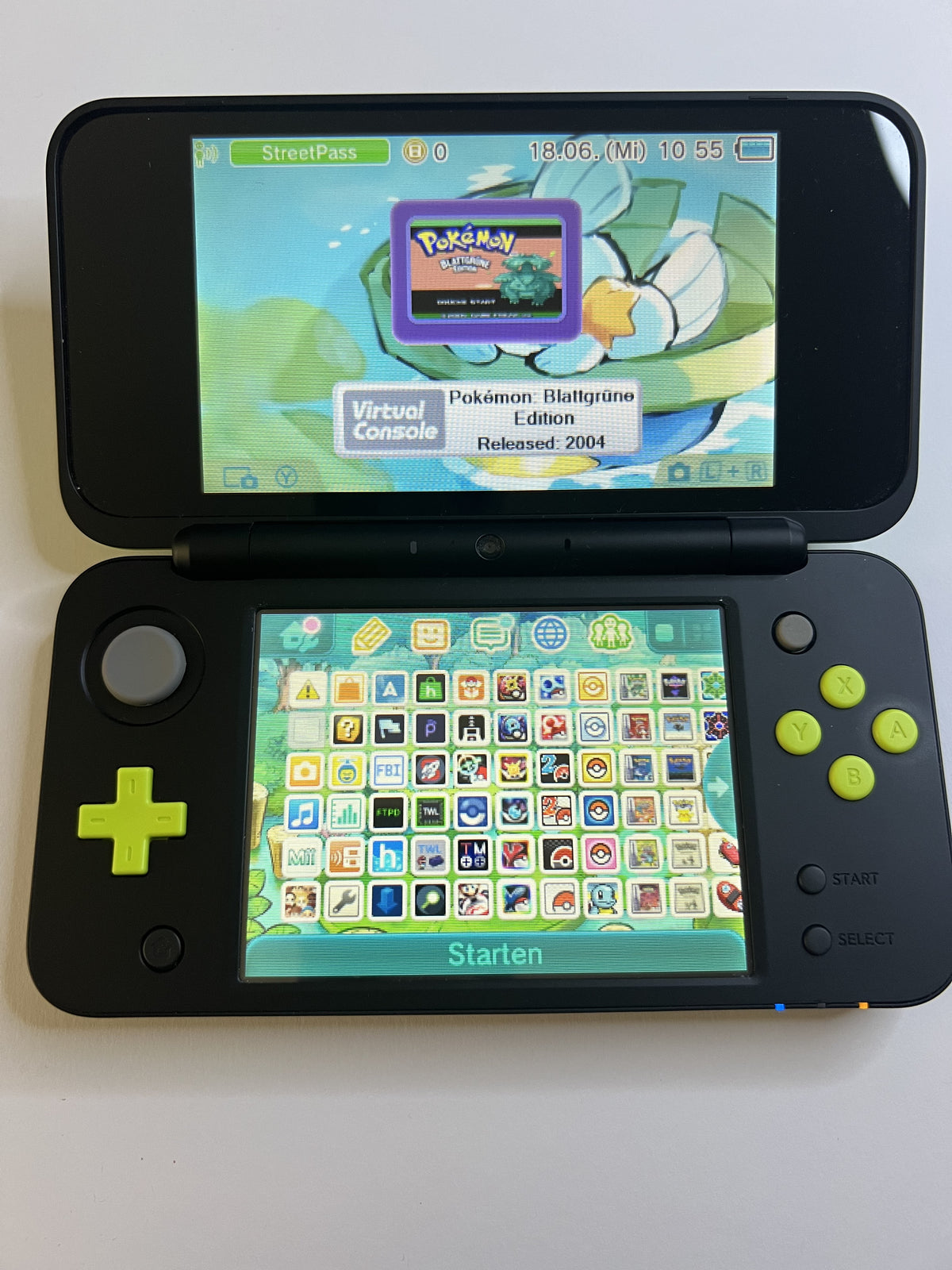 Nintendo New 2DS XL Konsole in schwarz neon grün mit 128GB, Pokemon Bank, Poke Mover & vielen Extras