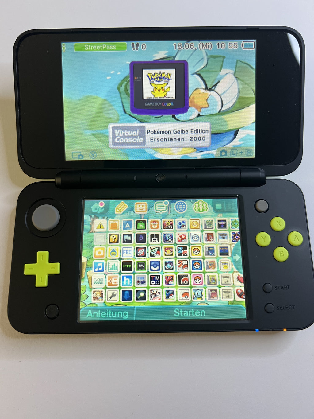 Nintendo New 2DS XL Konsole in schwarz neon grün mit 128GB, Pokemon Bank, Poke Mover & vielen Extras