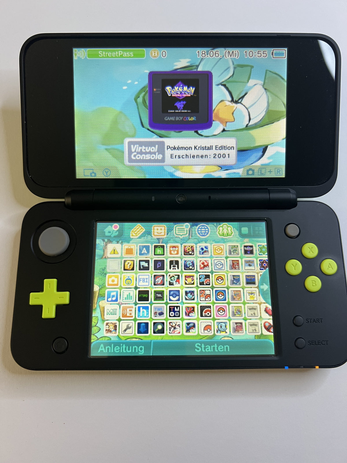 Nintendo New 2DS XL Konsole in schwarz neon grün mit 128GB, Pokemon Bank, Poke Mover & vielen Extras