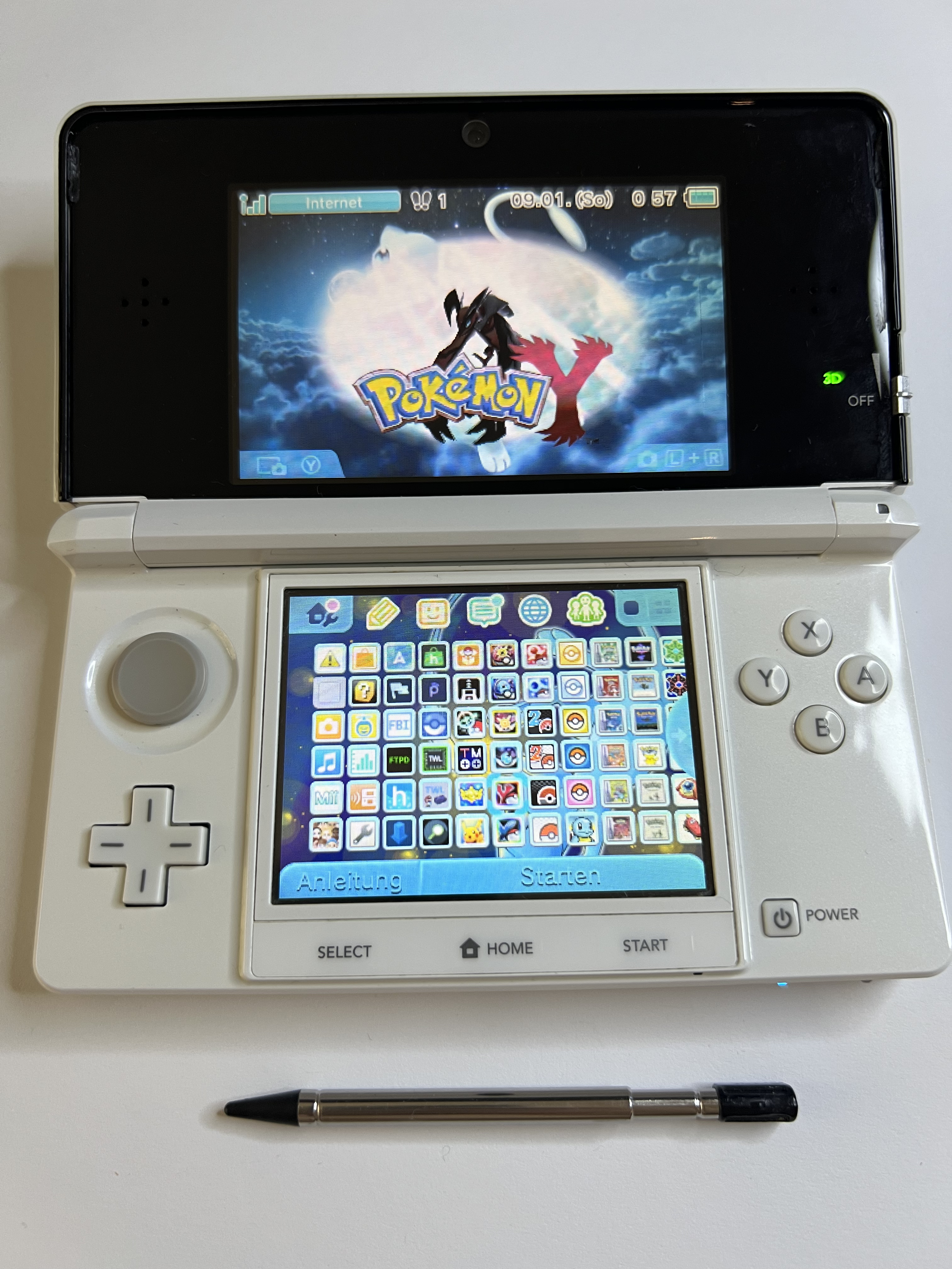 Nintendo 3DS Konsole perl weiß mit 128GB, Pokemon Bank, Poke Mover & vielen Extras