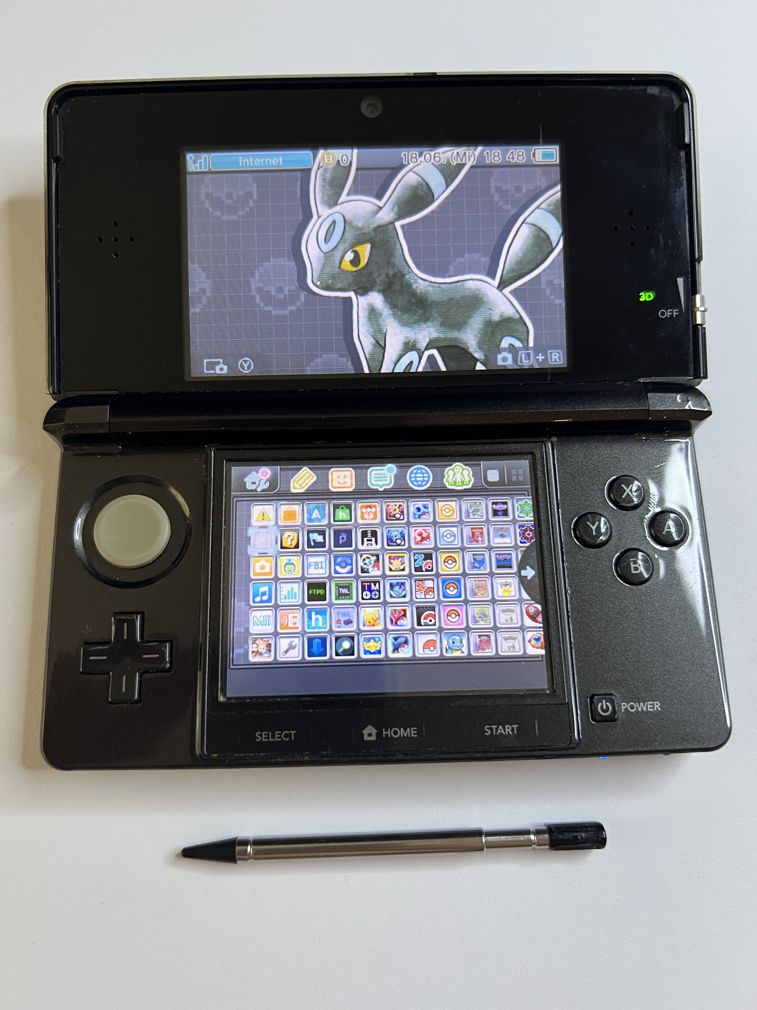 Nintendo 3DS Konsole cosmos schwarz mit 128GB, Pokemon Bank, Poke Mover & vielen Extras
