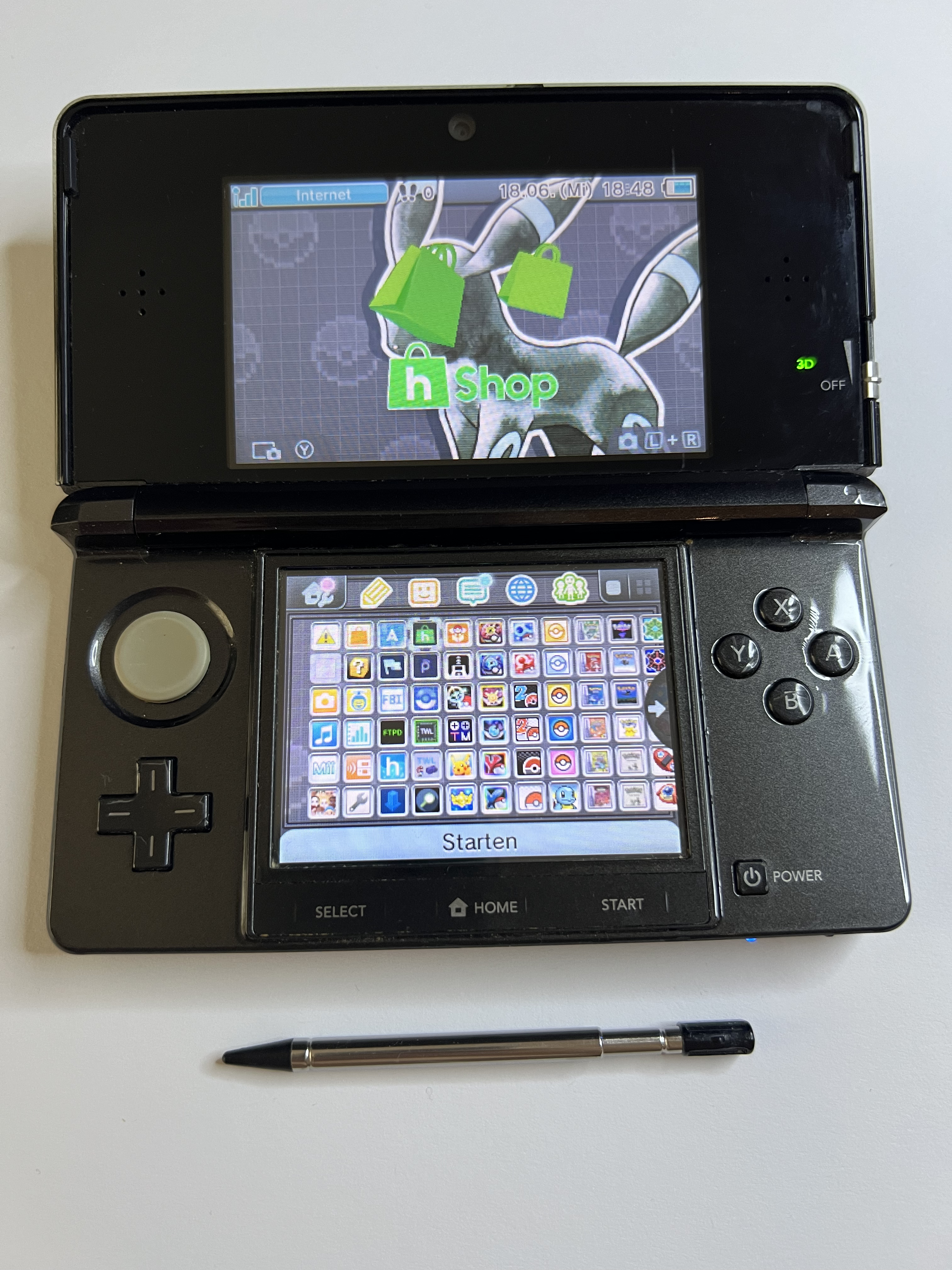Nintendo 3DS Konsole cosmos schwarz mit 128GB, Pokemon Bank, Poke Mover & vielen Extras