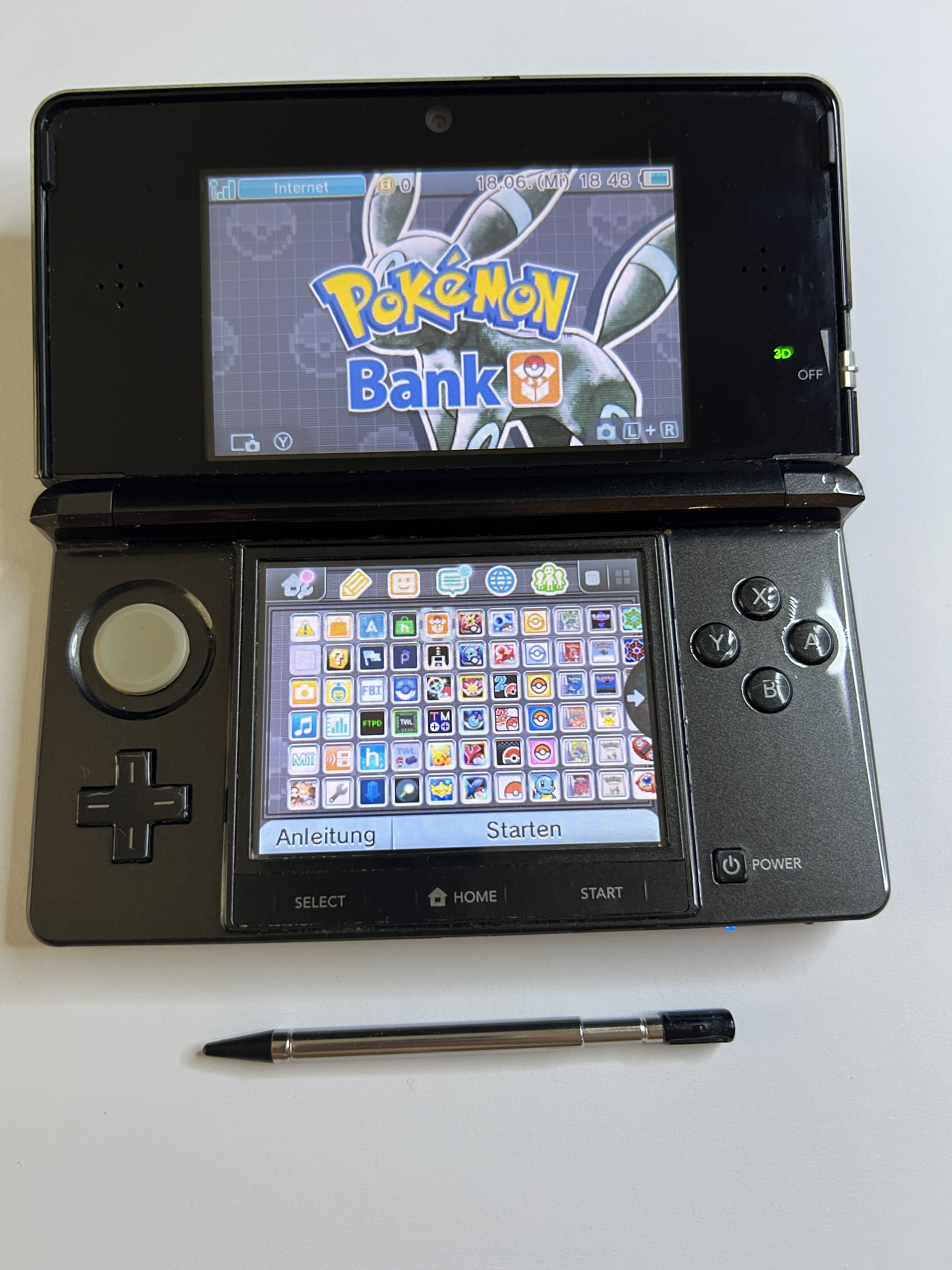 Nintendo 3DS Konsole cosmos schwarz mit 128GB, Pokemon Bank, Poke Mover & vielen Extras