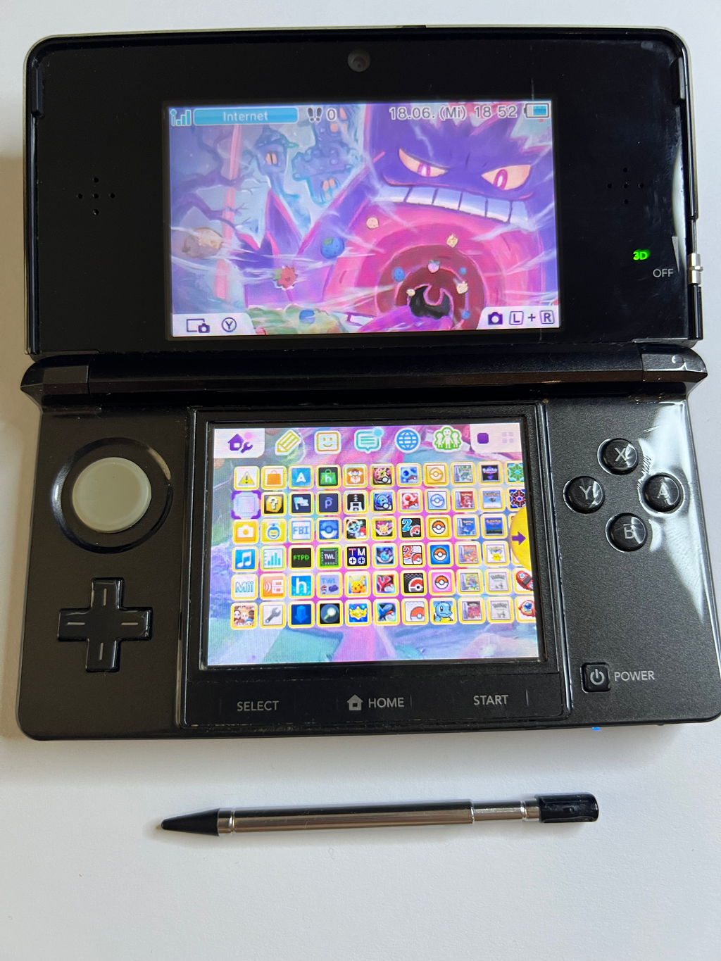 Nintendo 3DS Konsole cosmos schwarz mit 128GB, Pokemon Bank, Poke Mover & vielen Extras
