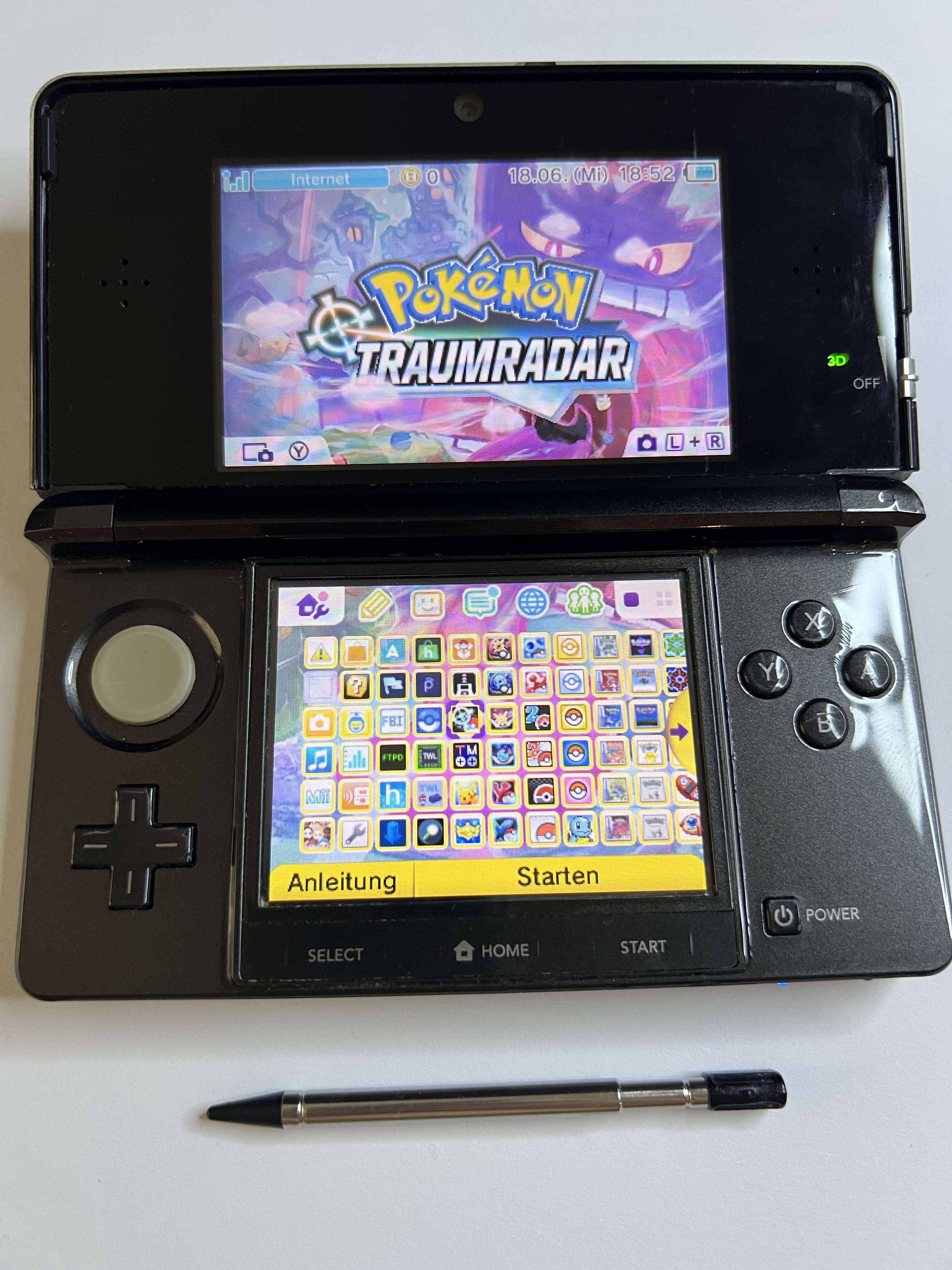Nintendo 3DS Konsole cosmos schwarz mit 128GB, Pokemon Bank, Poke Mover & vielen Extras