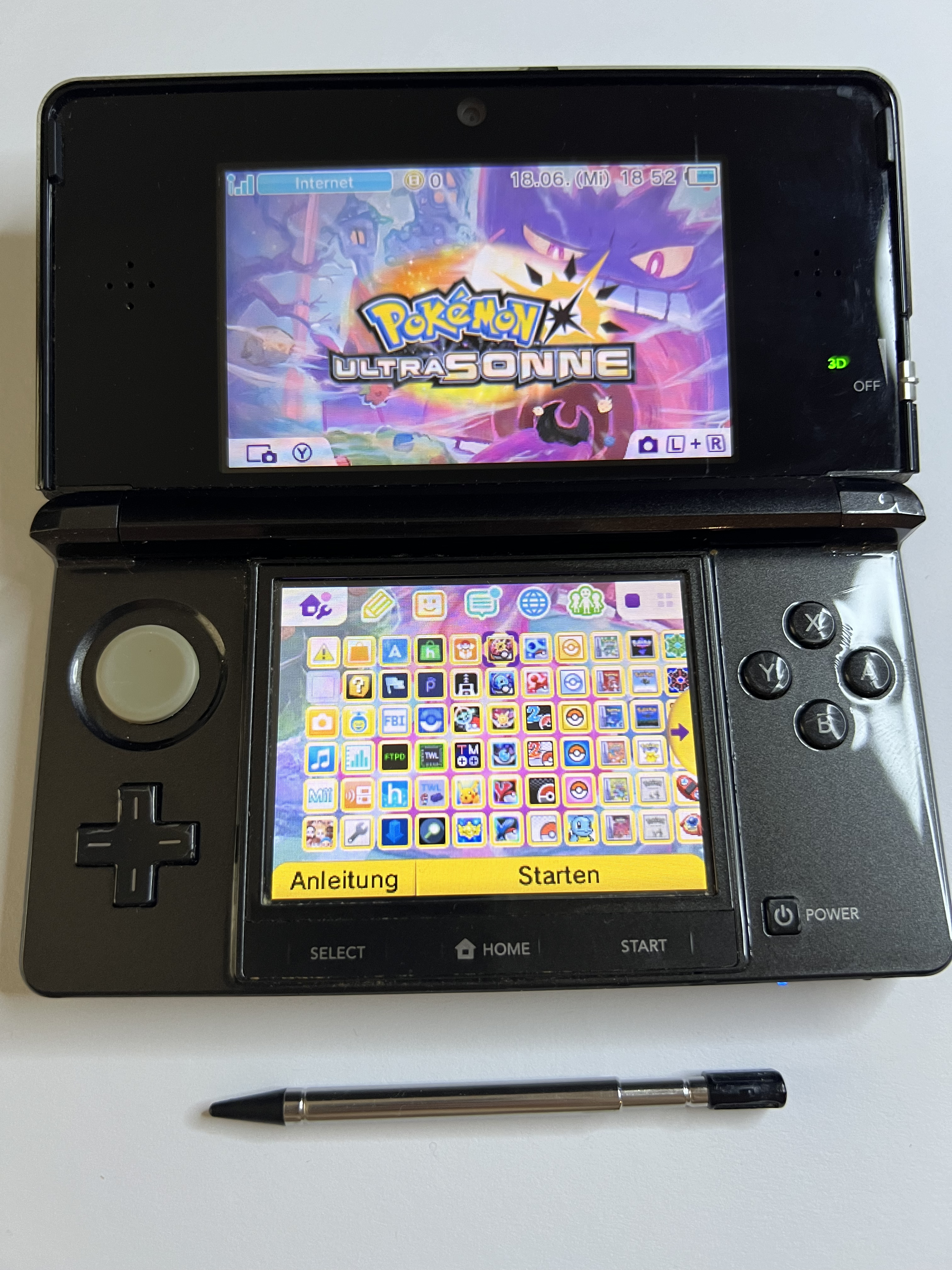 Nintendo 3DS Konsole cosmos schwarz mit 128GB, Pokemon Bank, Poke Mover & vielen Extras