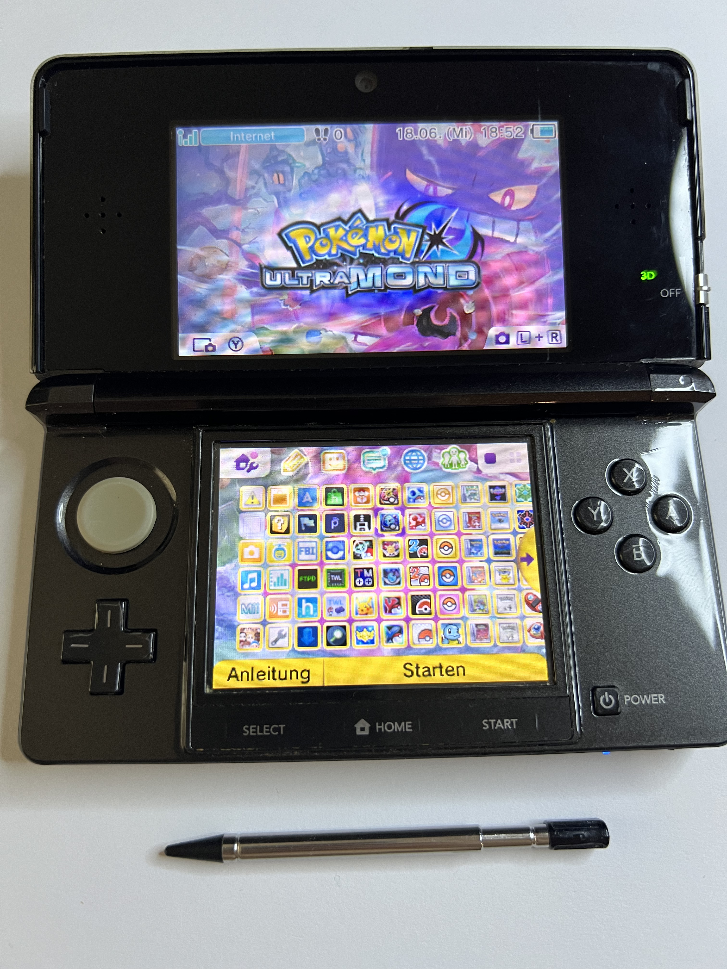 Nintendo 3DS Konsole cosmos schwarz mit 128GB, Pokemon Bank, Poke Mover & vielen Extras