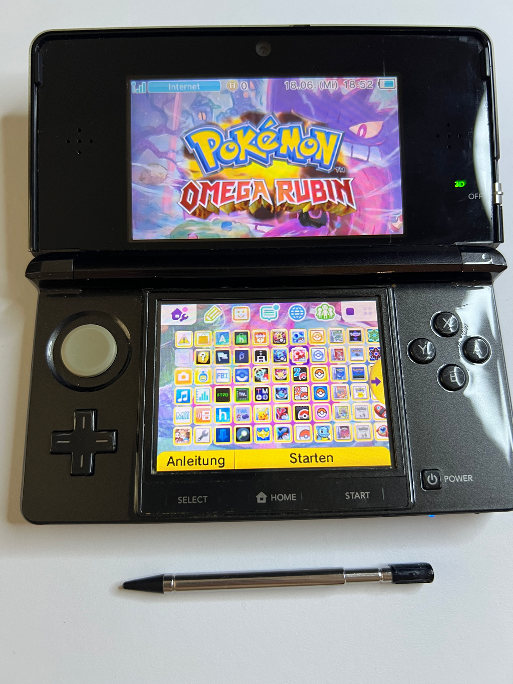 Nintendo 3DS Konsole cosmos schwarz mit 128GB, Pokemon Bank, Poke Mover & vielen Extras