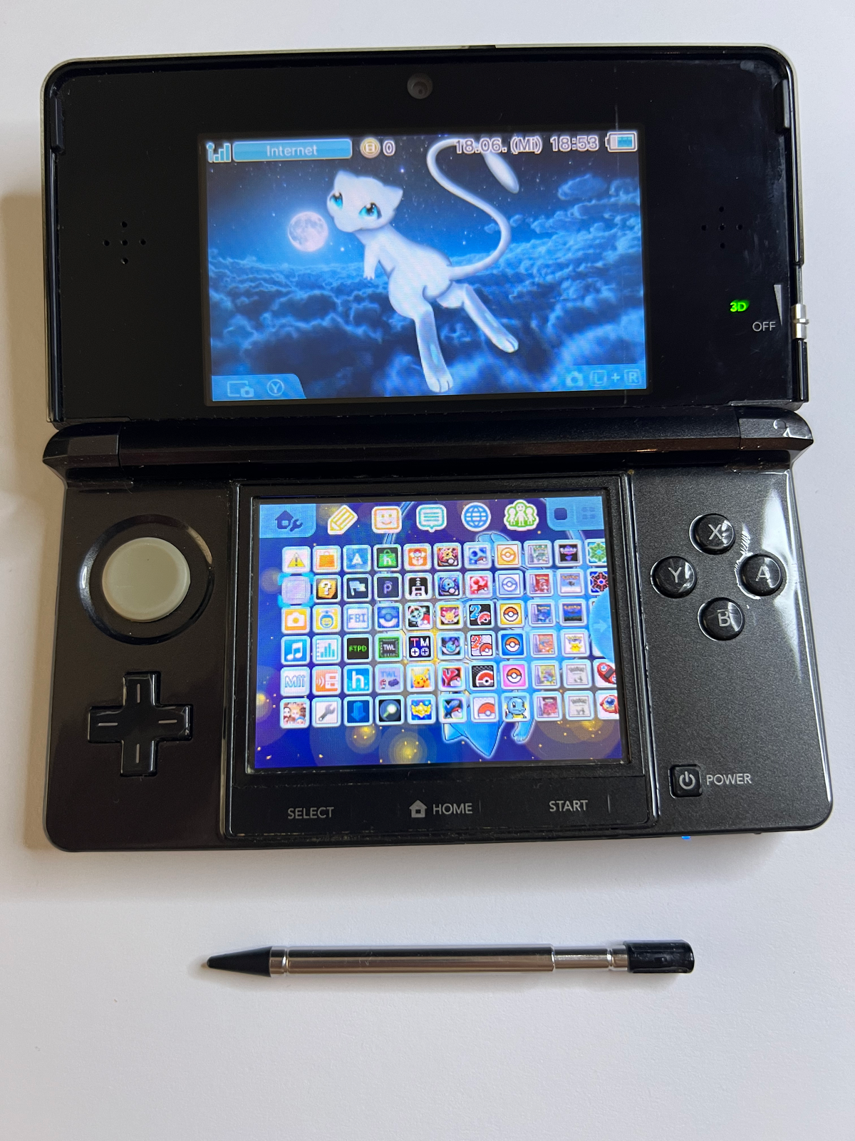 Nintendo 3DS Konsole cosmos schwarz mit 128GB, Pokemon Bank, Poke Mover & vielen Extras