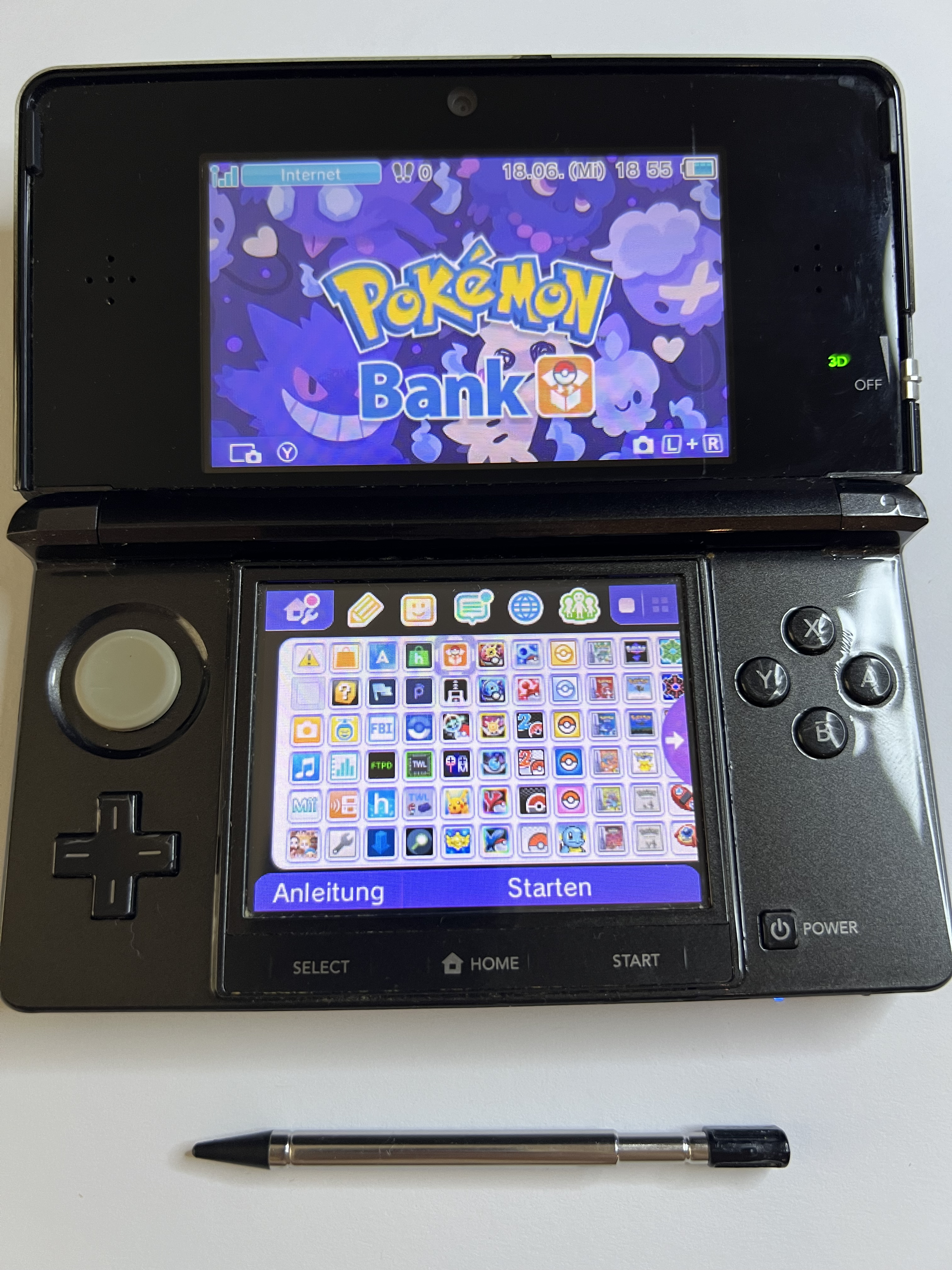 Nintendo 3DS Konsole in cosmos schwarz mit 128GB, Pokemon Bank, Poke Mover & vielen Extras