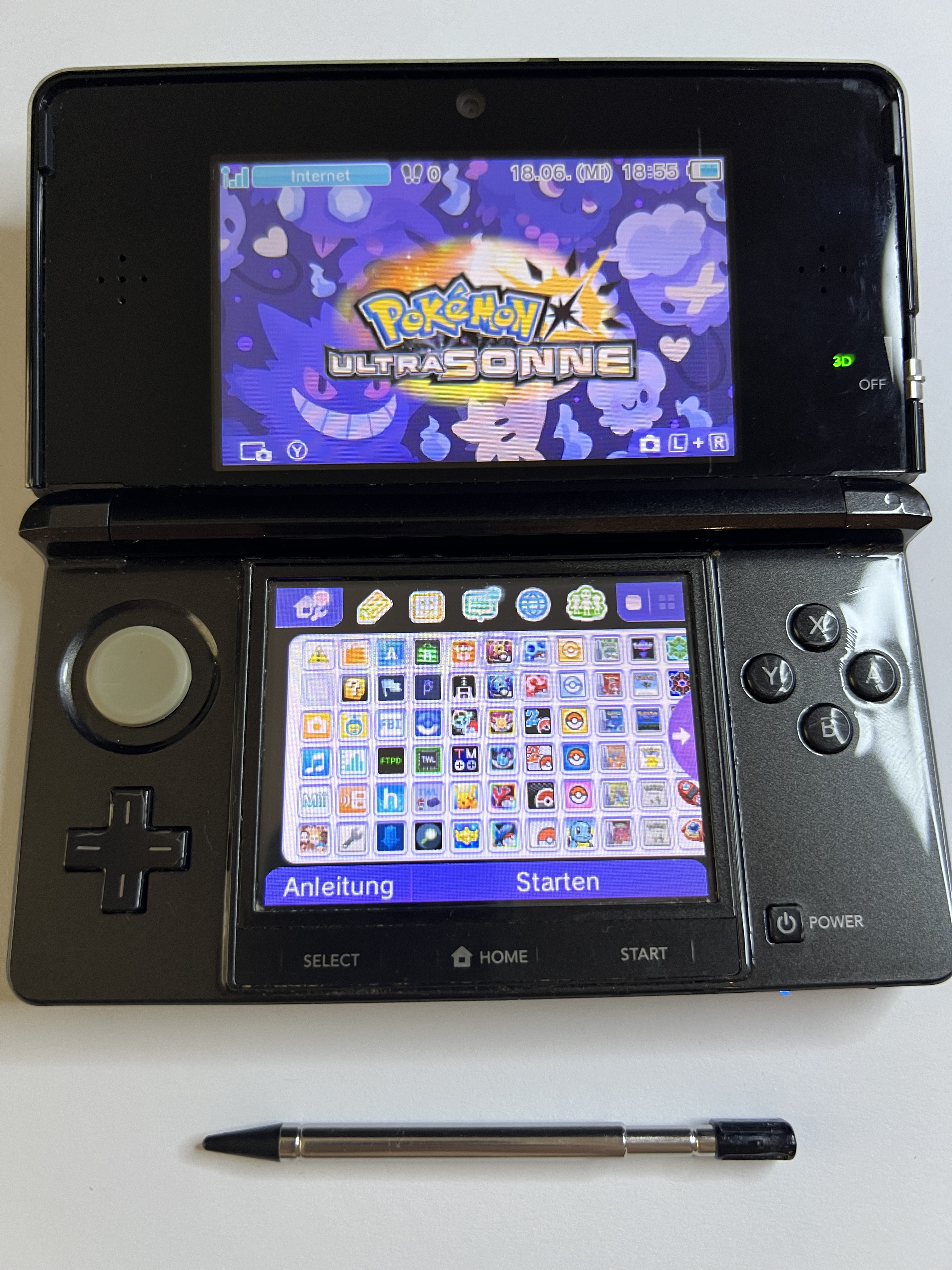 Nintendo 3DS Konsole in cosmos schwarz mit 128GB, Pokemon Bank, Poke Mover & vielen Extras