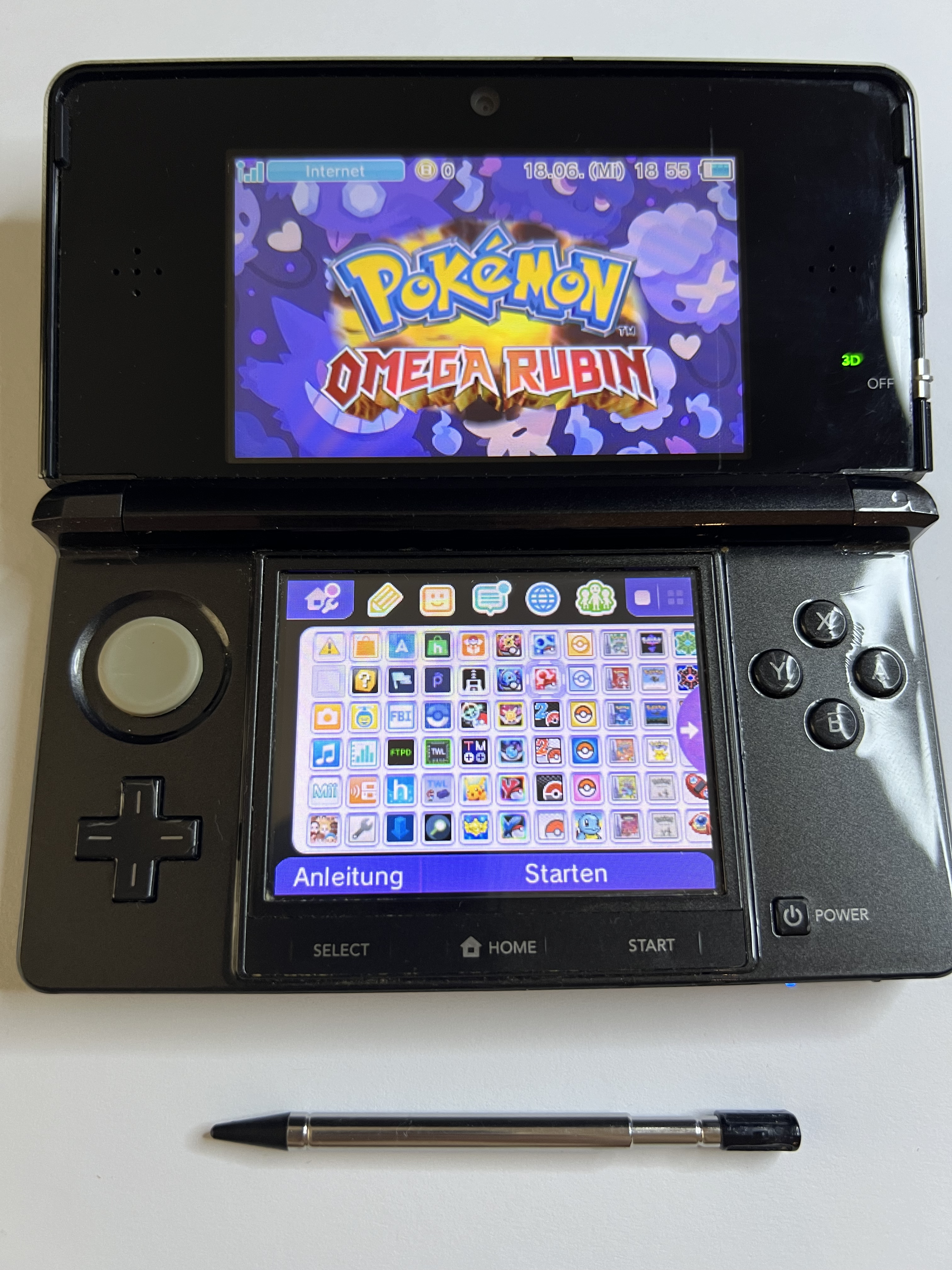 Nintendo 3DS Konsole in cosmos schwarz mit 128GB, Pokemon Bank, Poke Mover & vielen Extras