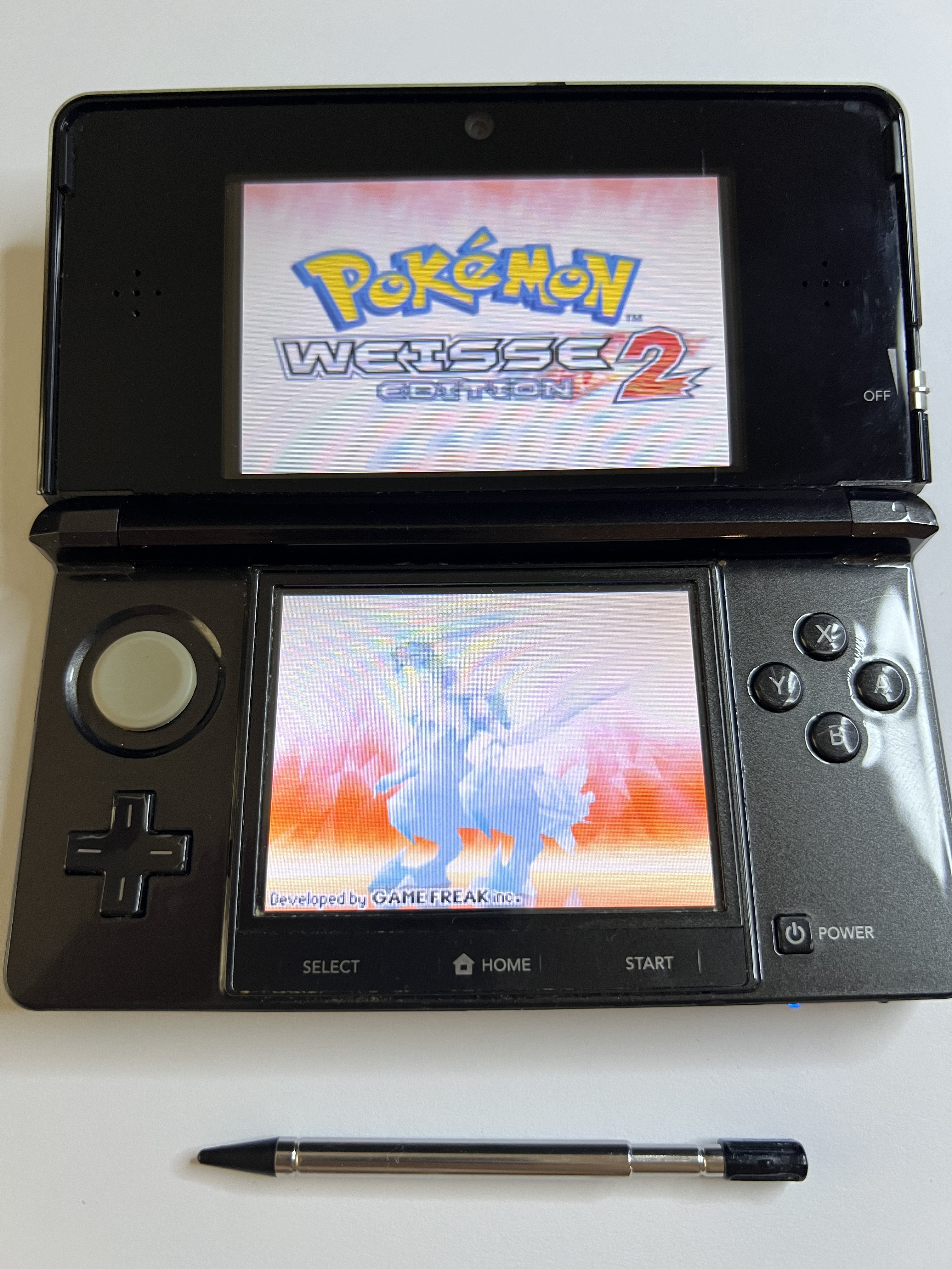 Nintendo 3DS Konsole in cosmos schwarz mit 128GB, Pokemon Bank, Poke Mover & vielen Extras