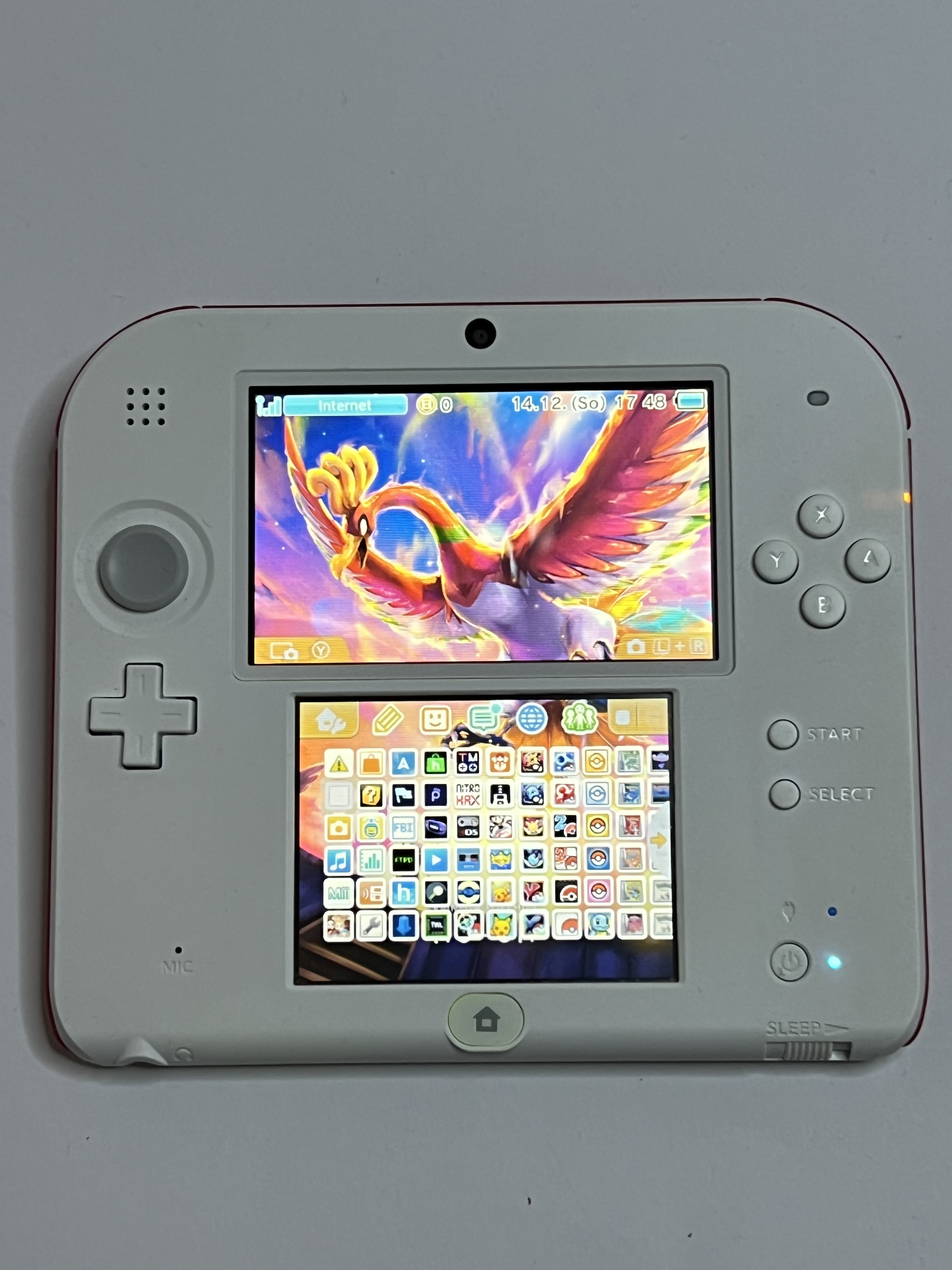 Nintendo 2DS Konsole weiß rot mit 128GB, Pokemon Bank, Poke Mover & vielen Extras