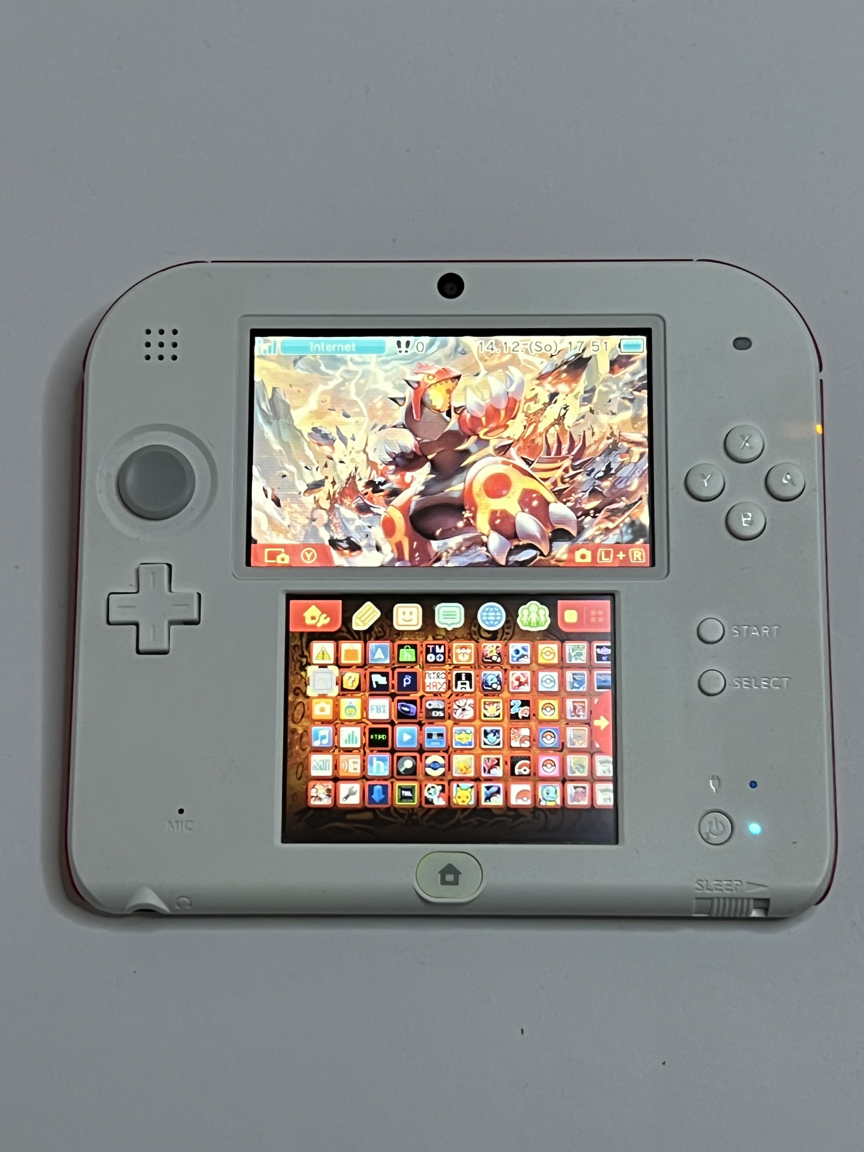 Nintendo 2DS Konsole weiß rot mit 128GB, Pokemon Bank, Poke Mover & vielen Extras